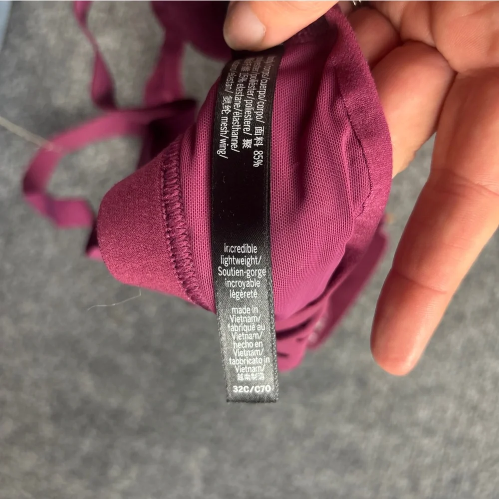 VICTORIA SECRET Victoria Sport Purple/Pink Incredible Lightweight Sports Bra 32C